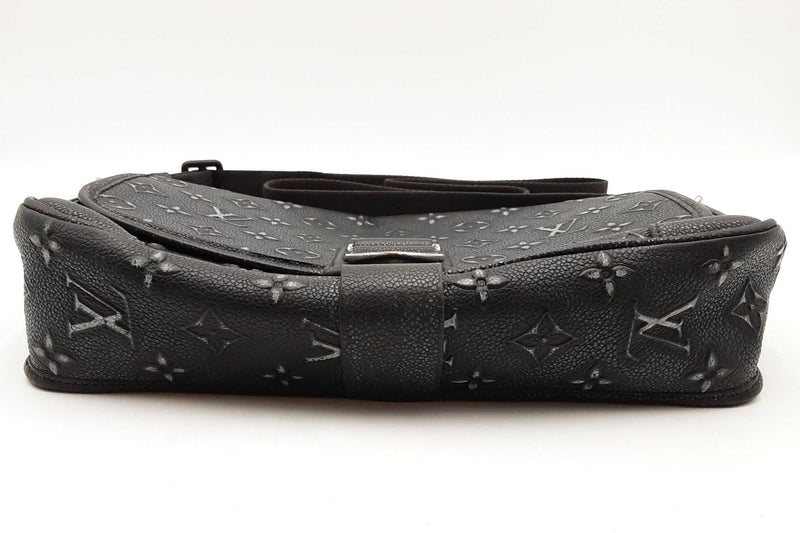 Louis Vuitton Cowhide Faded Monogram Archy Charcoal Messenger Sd0225lrzxsa