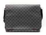 Louis Vuitton District Gm Messenger Bag In Damier Graphite Canvas Fw0326pzxdu