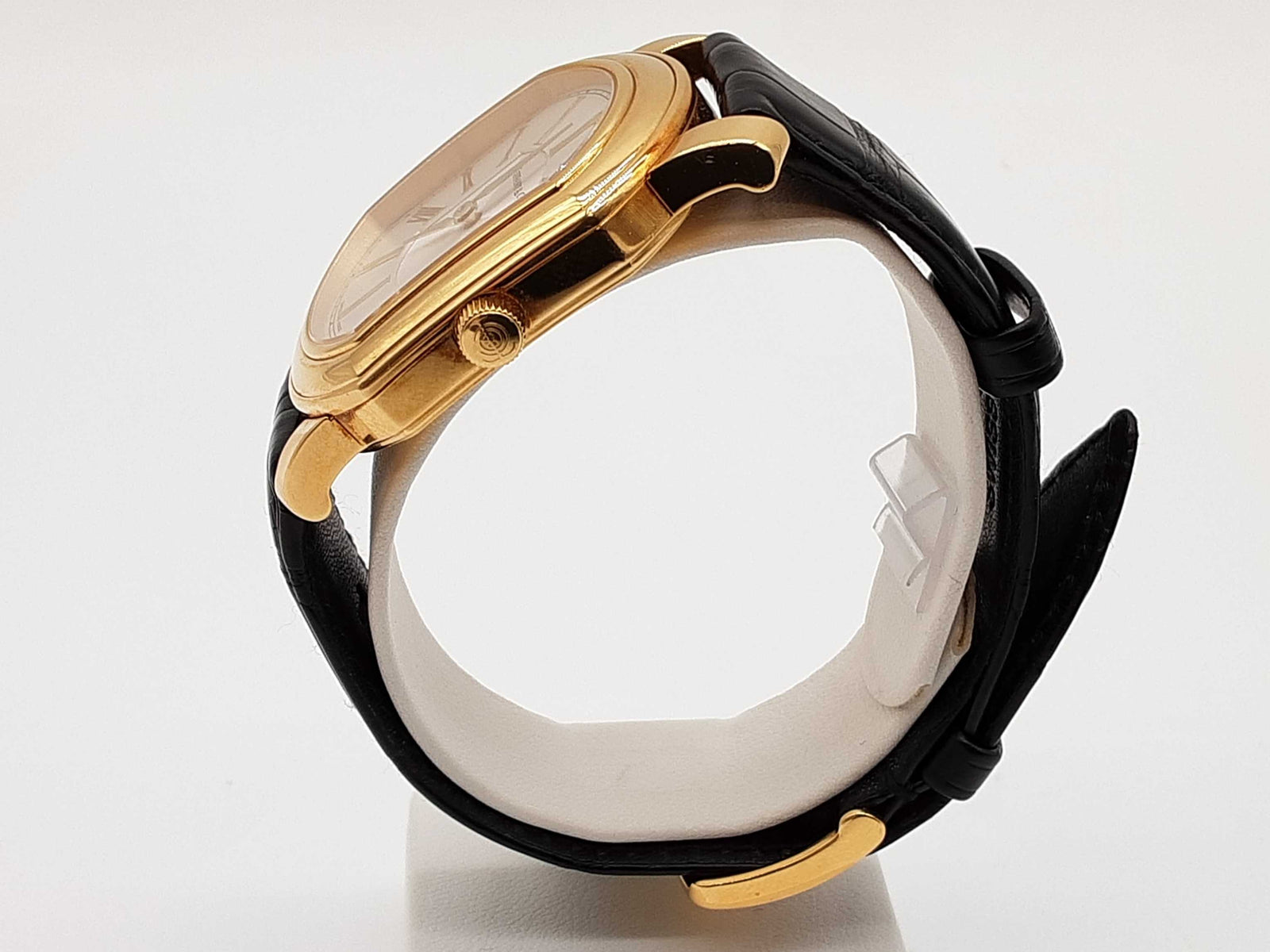 Tiffany & Co. 32 Mark Coupe 18k Yg Black Crocodile Leather Watch