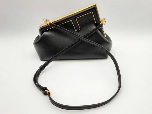 Fendi First Midi Black Leather Crossbody Bag Do1124exzde