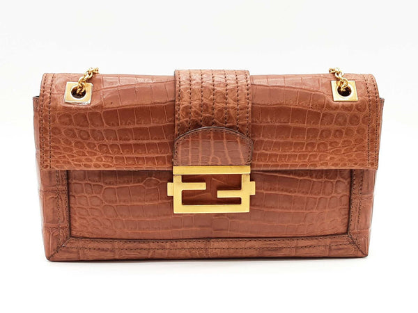 Fendi Baguette Maxi Crocodile Embossed Chain Handbag Sd0325izxzde