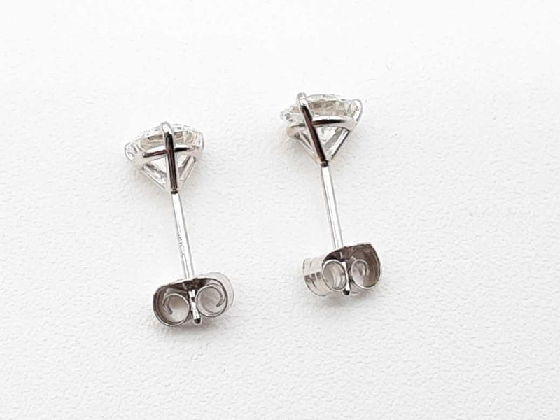 1.43 Ctw Diamonds 14k White Gold 0.8g Stud Earrings Do0225lwxzde