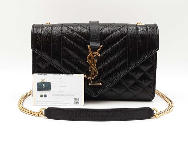 Yves Saint Laurent Envelope Shoulder Bag In Black Matelassé Leather Fw0425czxdu
