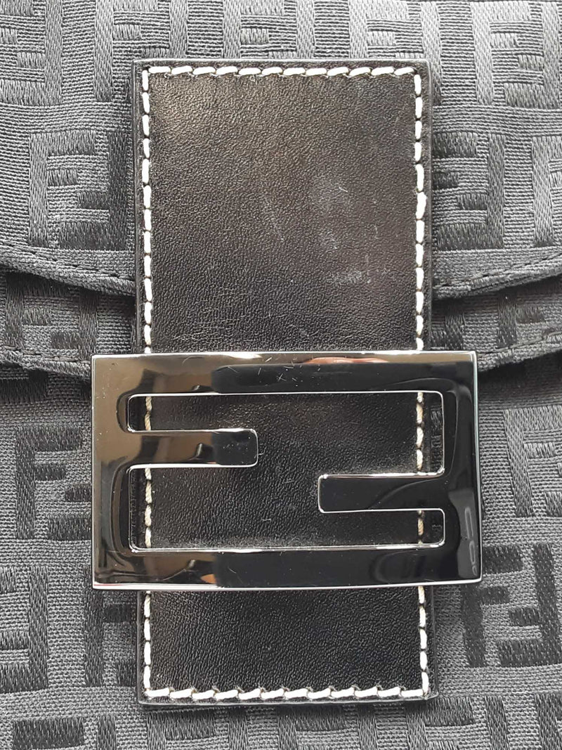 Fendi Baguette Bag In Zucchino Logo Canvas Fw0225orzdu