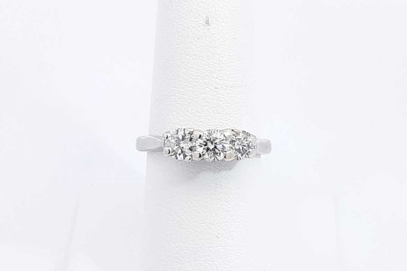 1ctw Diamond Ring In Platinum 5.6 Grams Size 7 Eb0225rcrsa