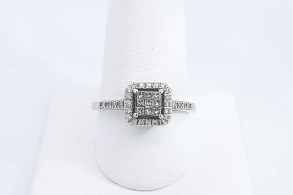 Approx. 0.55ctw Diamond Ring In 10k White Gold 2.8 Grams Size 9 Eb0724llrsa