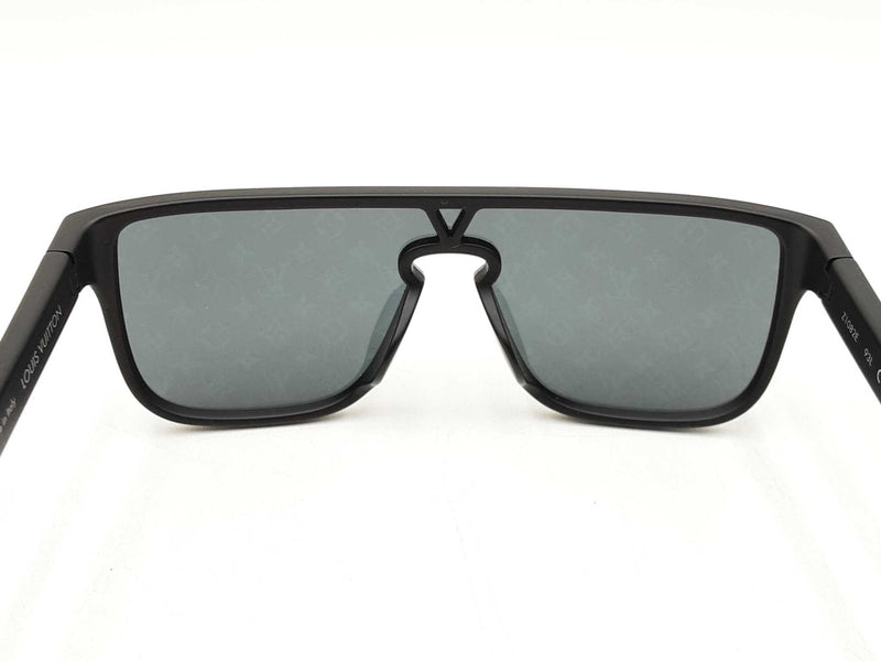 Louis Vuitton Waimea Monogram Lens Sunglasses In Black & Silver Fw1125lrxdu