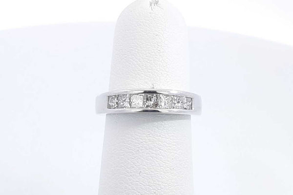 Diamond Ring In 14k White Gold 3.2 Grams Size 4 Eb1024oxzsa