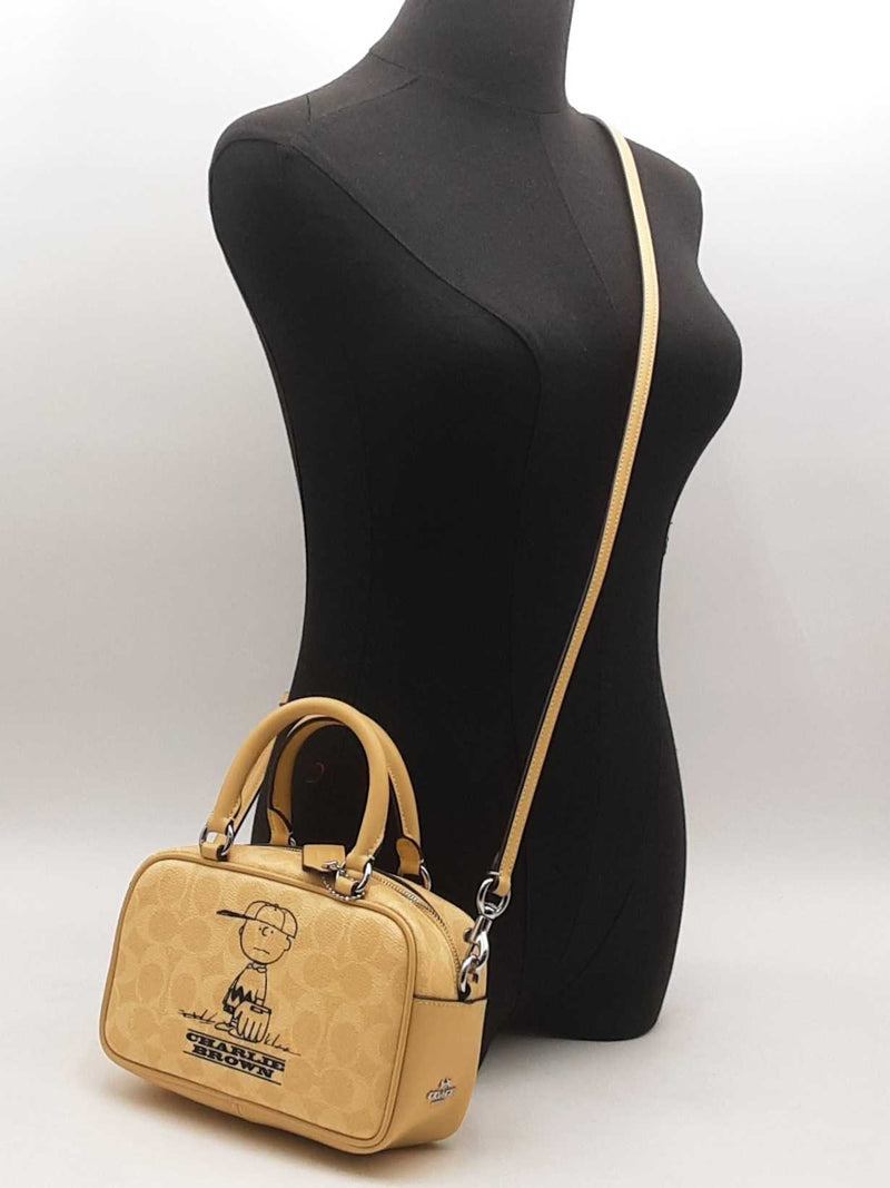 Coach X Peanuts Cbj63 Charlie Brown Yellow Crossbody Aa1025prsa