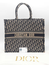 Christian Dior Large Dior Ecru & Blue Oblique Embroidery Book Tote Eb0425lerxsa