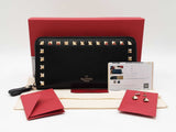 Valentino Garavani Rockstud Zippered Wallet In Black Grained Leather Fw1225oirdu