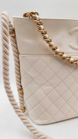 Chanel En Vogue Rope Hobo Bag In White Crumpled Calfskin Fw0525olxzdu