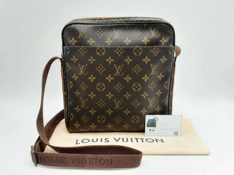 Louis Vuitton Trotteur Beaubourg Monogram Coated Canvas Messenger Bag Fw225pxzdu