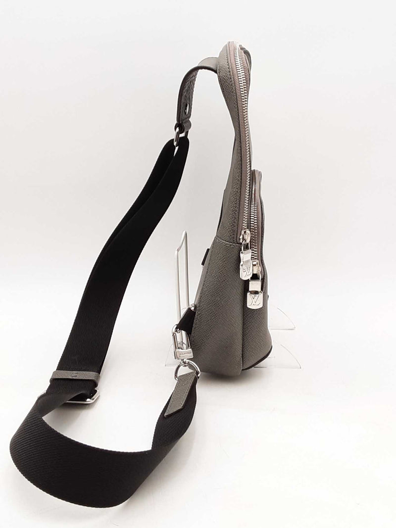 Louis Vuitton Taiga Avenue Sling Bag Gray Aa0725izxsa