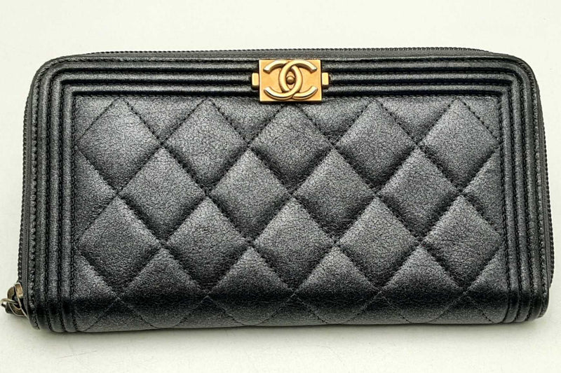 Chanel Quilted Metallic Blue Gray Boy Zip Around Wallet Eb0425wxzsa