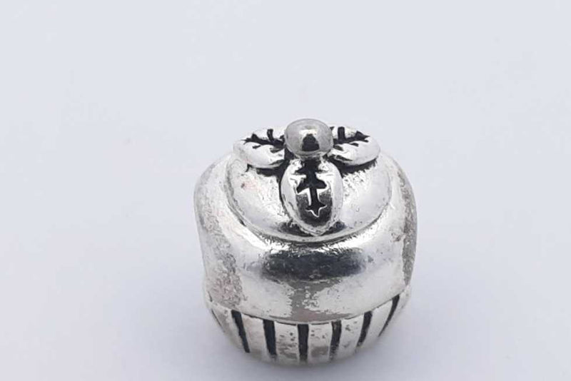 Pandora 925 Sterling Silver Cupcake Charm 3.9 Grams Eb0425isa