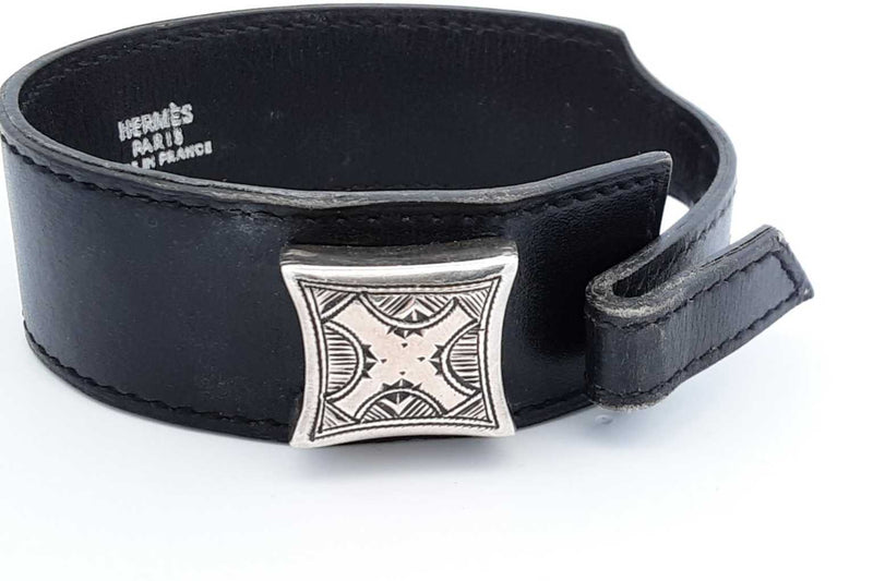 Hermes Black Leather Bracelet Eb1224lrxdu