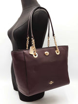 Coach Turnlock Chain Tote In Oxblood Pebbled Leather Fw0626ordu