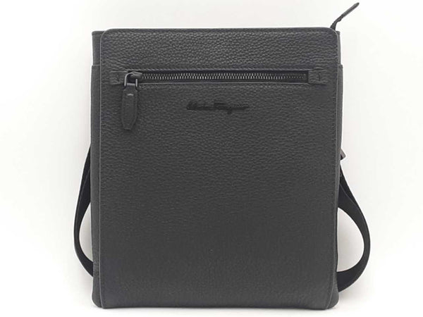 Salvatore Ferragamo Grained Leather Crossbody Black Aa0825oxzsa