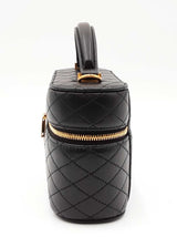 Yves Saint Laurent Gaby Vanity Case In Black Quilted Lambskin Fw0726lozxdu