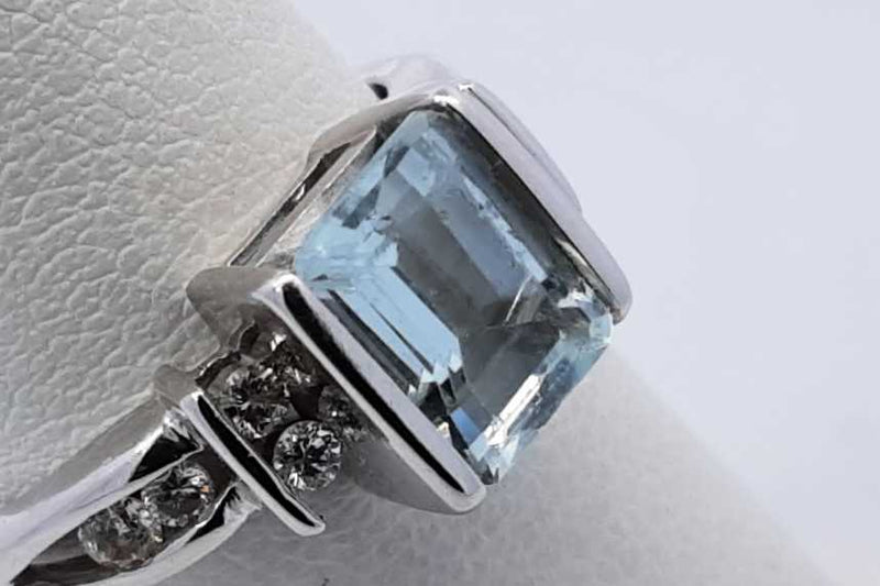 Blue Gemstone & Diamond Ring In 14k White Gold 3.5 Grams Size 6.25 Eb0725lordu