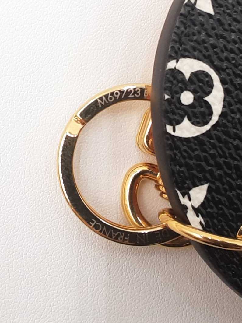 Louis Vuitton Crafty Illustre Key Holder Bag Charm In Coated Canvas Fw0725lszdu