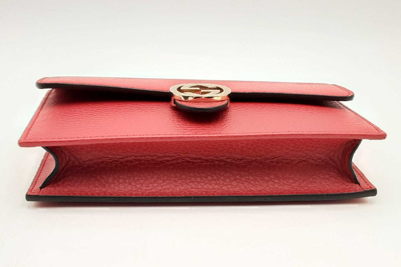 Gucci Red Leather Interlocking Gg Wallet On Chain Eb1024pxzsa