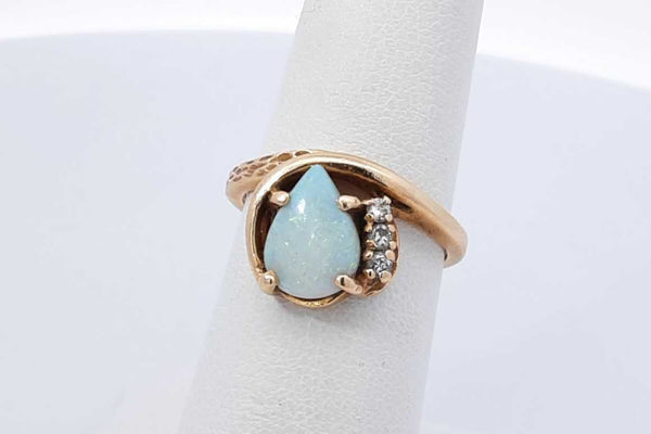 Opal & Diamond Ring In 14k Yellow Gold 3.7 Grams Size 6.25 Eb0925loxdu