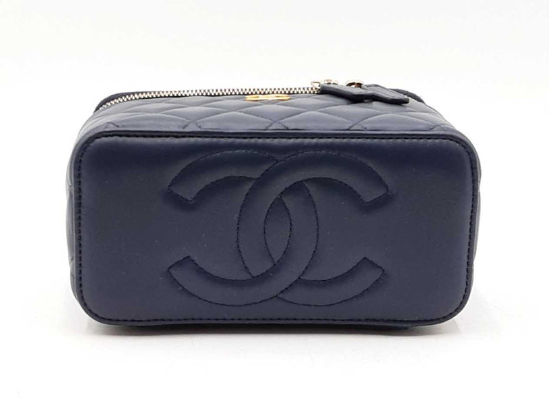 Chanel Small Top Handle Vanity In Navy Blue Matelassé Lambskin Fw1025orxzdu
