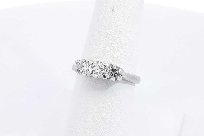 1ctw Diamond Ring In Platinum 5.6 Grams Size 7 Eb0225rcrsa