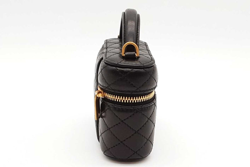 Yves Saint Laurent Quilted Black Leather Gaby Mini Vanity Case Eb1225exzde