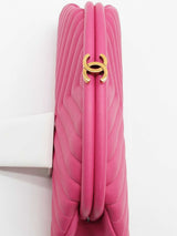 Chanel Quilted Cheveron Pink Lambskin Clutch Eb1225wxxzde