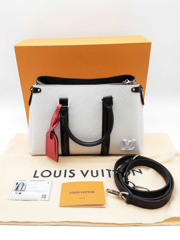 Louis Vuitton Soufflot White Epi Leather Crossbody Bag Do0325lwxzde