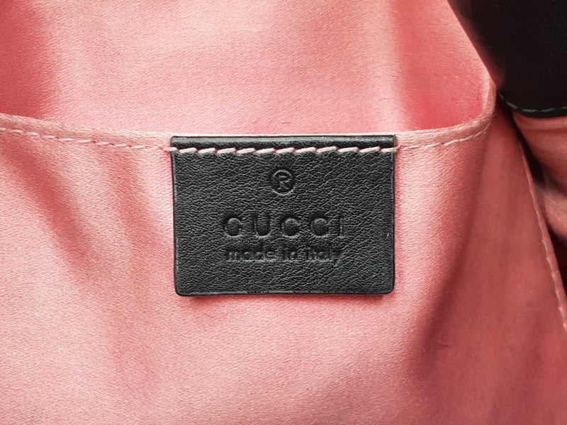 Gucci Marmont Bucket Bag In Matelassé Black Velvet Fw0825lrxdu