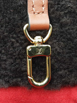 Louis Vuitton Onthego "Teddy" In Monogram Giant Shearling Fw0626llxzdu
