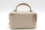 Chanel Quilted Leather Top Handle Vanity Case Eb1026wxxzsa