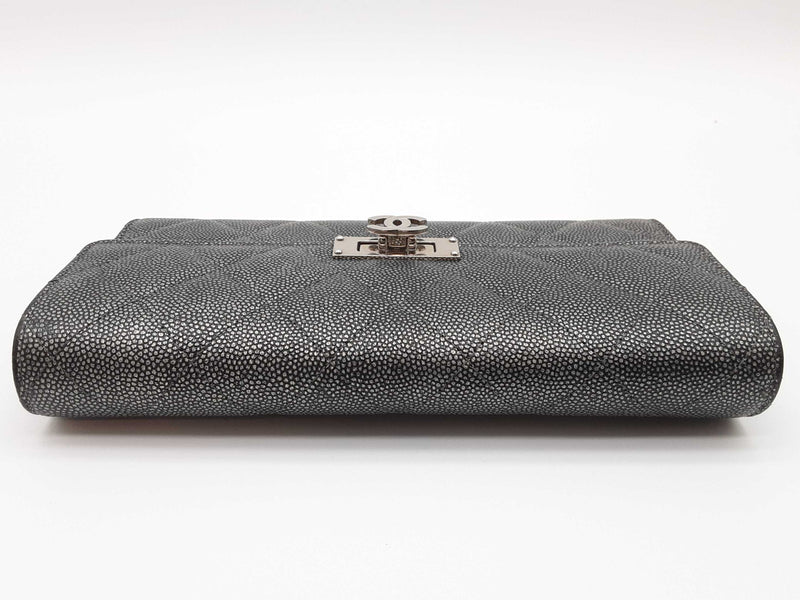 Chanel Gusset Dark Gray Metallic Quilted Caviar Leather Flap Wallet Do0425erxde
