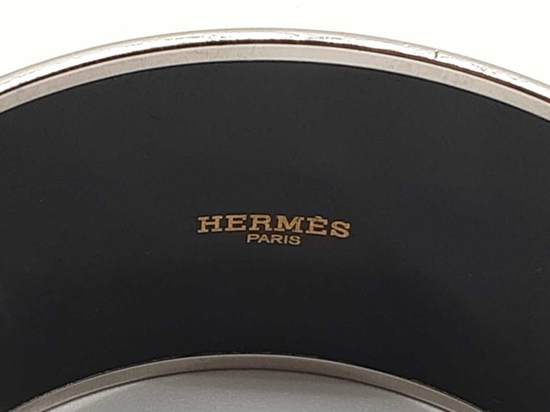 Hermes Tenues Et Covertures Gray Enamel Race Horse Metal 125.0g Bangle Bracelet 8.25 In Aa0525pxzde
