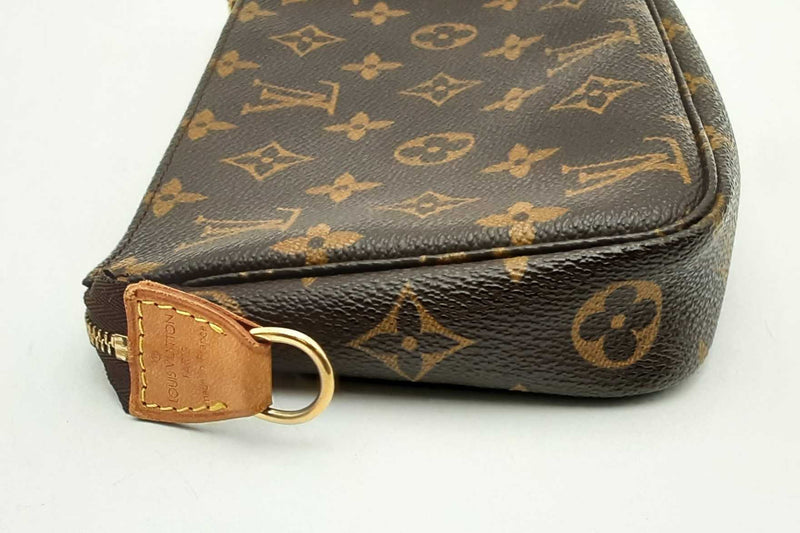 Louis Vuitton Monogram Pochette Accessoires With Shoulder Strap Eb0125roesa