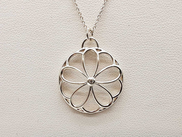Tiffany & Co. Garden Flower Medallion 0.925 Silver 2.6g Necklace 16in Do1025crde