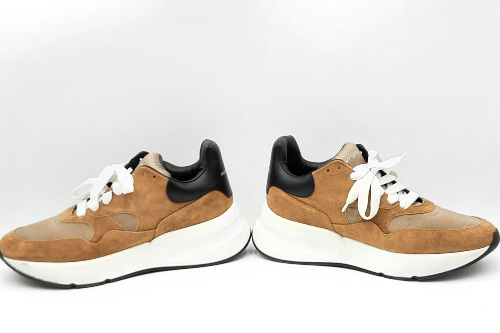 【ALEXANDER MCQUEEN】スライド【SALE】★追跡/送料込み Alexander Mcqueen Oversized Runner Sneakers Size 43