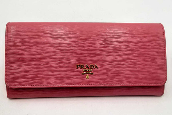 Prada Fushcia Vitello Move Wallet With Chain Eb0925lrxdu