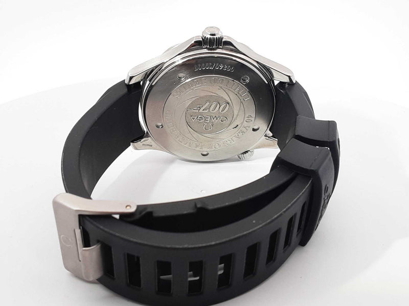 Omega Seamaster Pro Diver 300m James Bond 007 41mm Automatic Watch Sd0325opzxsa