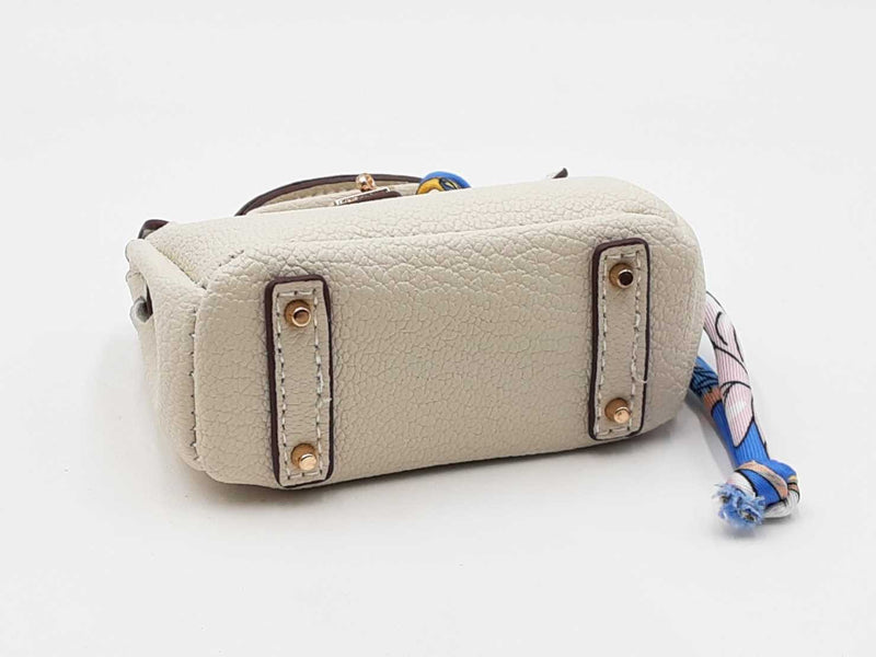 Mini Exquisite Bag Charm In Ivory Fw0825idu