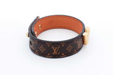 Louis Vuitton Monogram Essential V Bracelet Size 15 Eb1224lxzdu