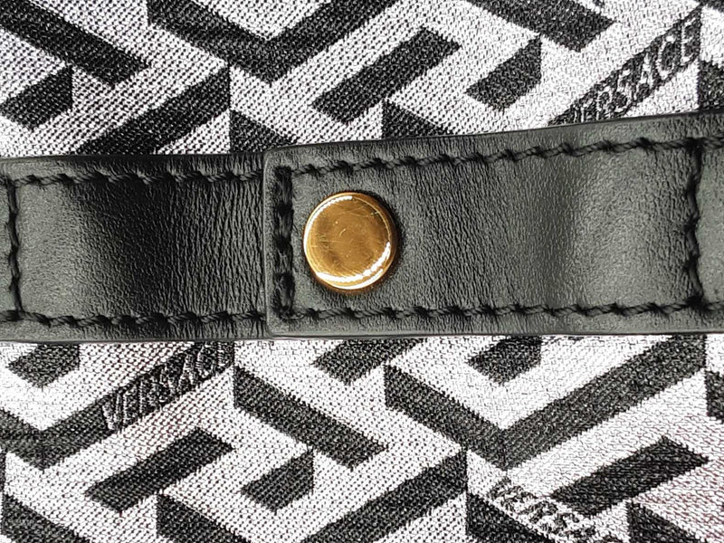 Versace La Greca Signature Glitter Print Bucket Bag Fw0825wzxdu