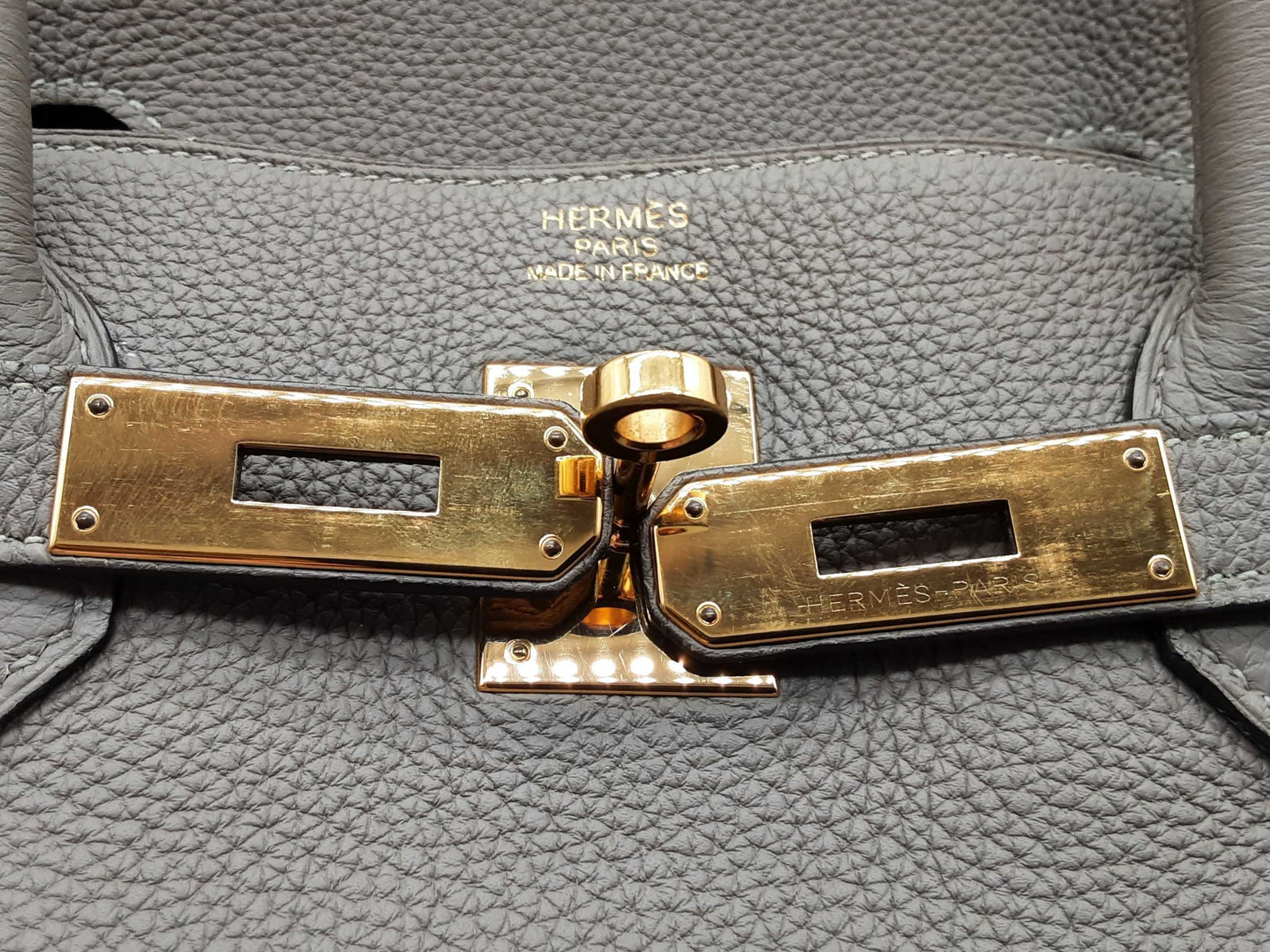 HERMES　カレ70　PLEASE CHECK-IN Hermès Please, Check-In Silk Scarf 70 And L'Epopee D'Hermes