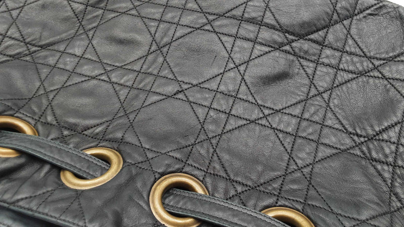 Christian Dior Cannage-quilted Black Leather Drawstring Bucket Bag Fw08ozxdu