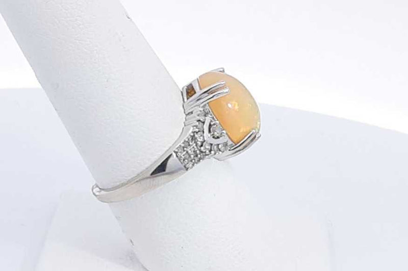 Opal Ring With Diamonds In 10k White Gold 4 Grams Size 7.5 Eb0724llxsa