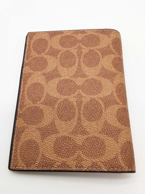 Coach Brown Signature Coated Canvas Passport Holder Do1025oxde